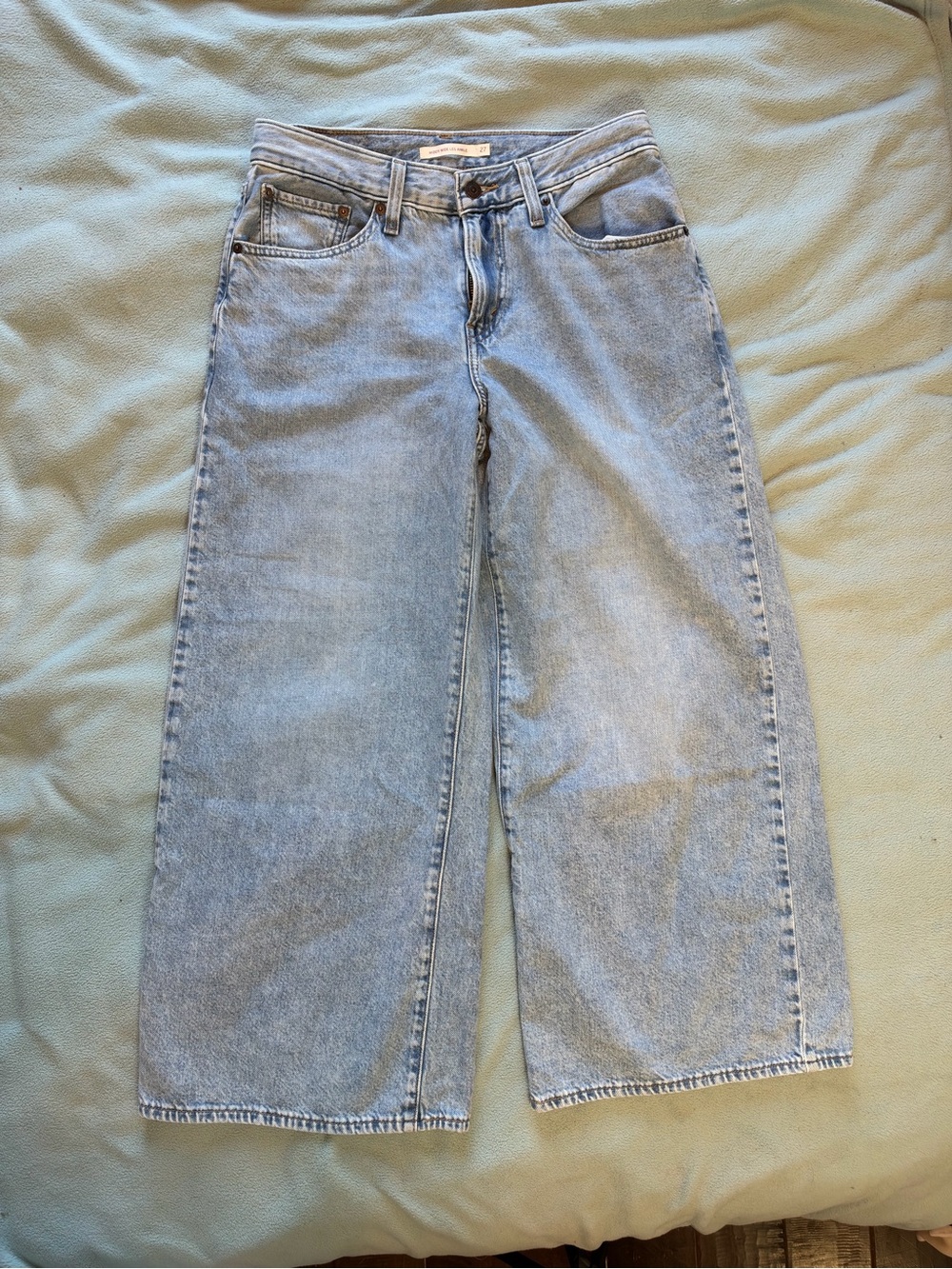 Light Wash Wide Leg Women’s Levi’s Jeans - Light Blue
